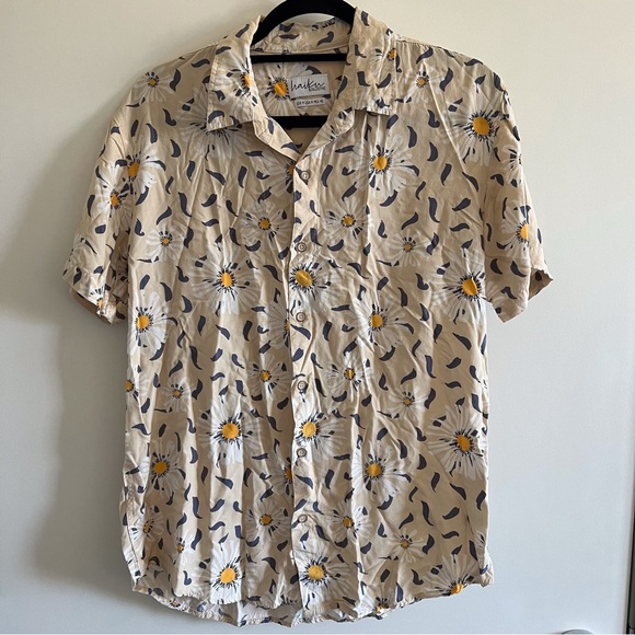 Haiku Collective floral button up shirt. - Picture 3 of 5